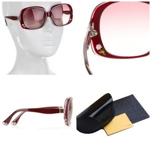 $495 New Authentic Fendi Sunglasses With Case